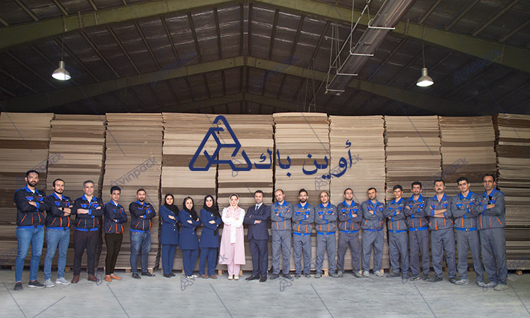 من نحن